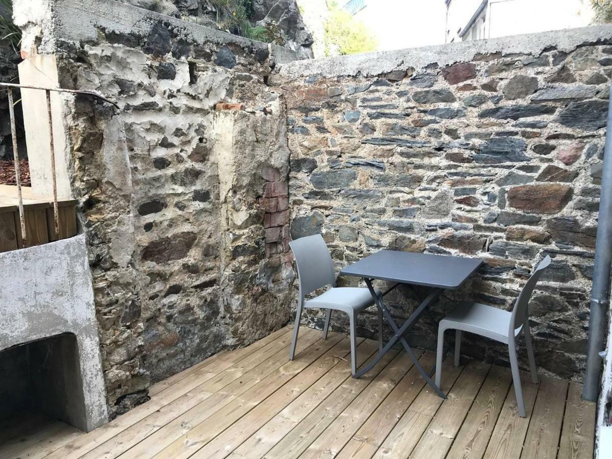 60 Rue Du Port